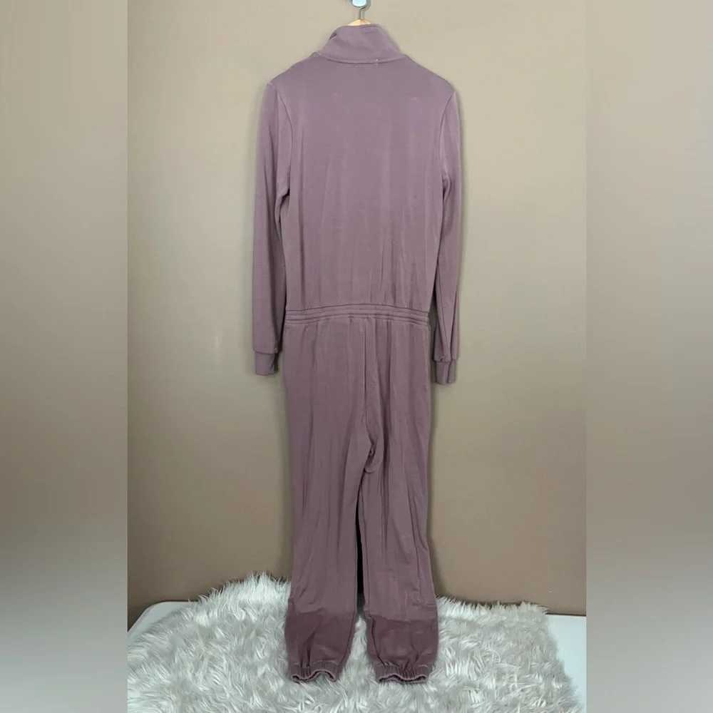 {Beyond Yoga} Ski Weekend Jumpsuit with Long Sleeves in Mauve - Womens Medium